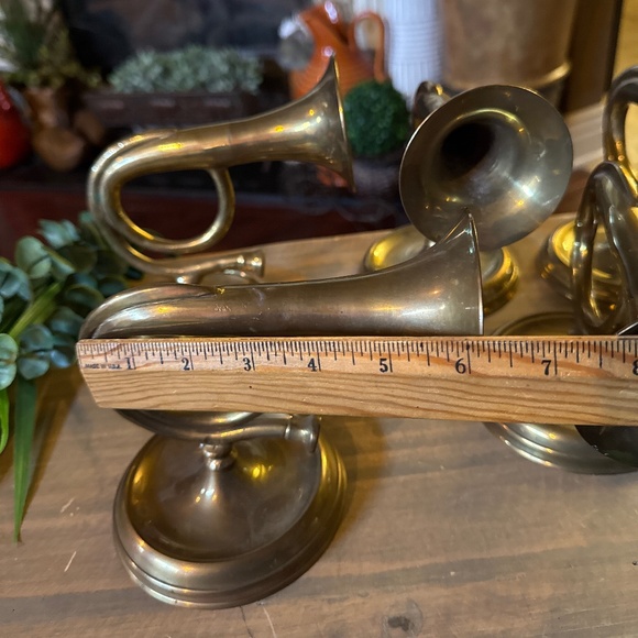Set  of 5 Vintage Brass Horns. Hanging Wall Decor - Picture 4 of 9